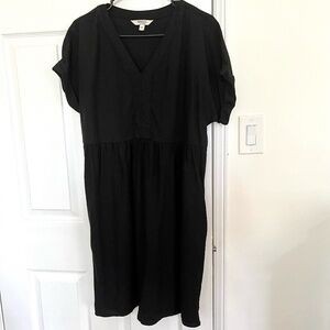 Short linen black dress
